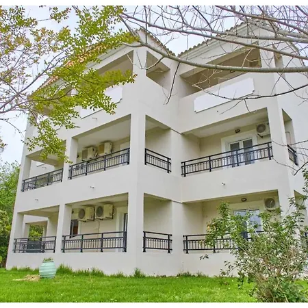 Vintage 9 Apartment